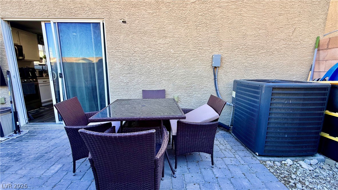 140 Wild Candlenut Court Property Photo 15