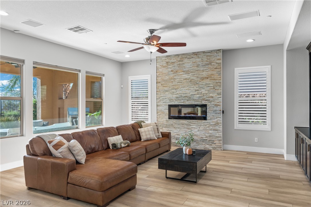 27 Contrada Fiore Drive Property Photo 4
