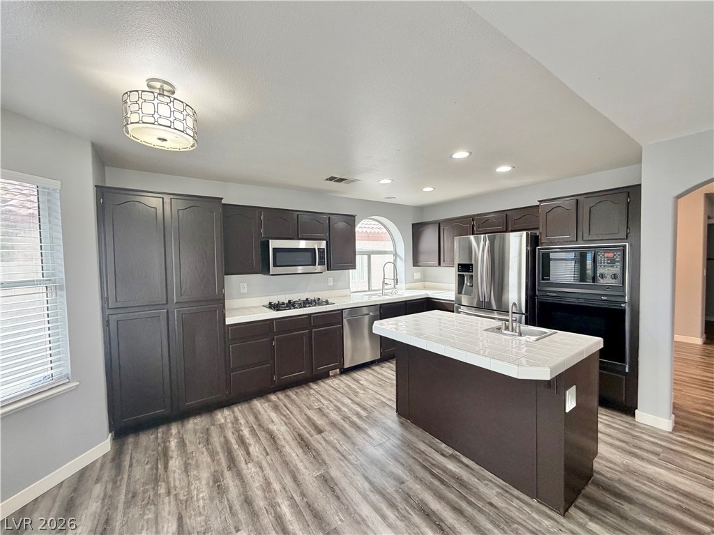9608 World Cup Drive Property Photo 6