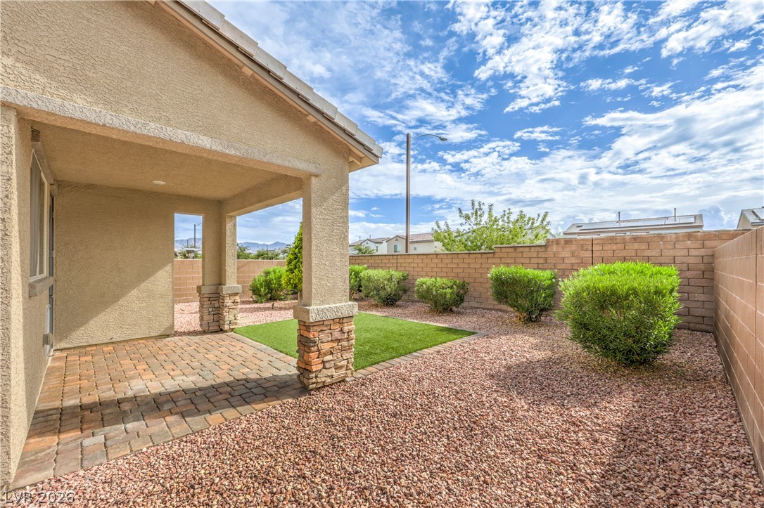 6934 Denio Island Street Property Photo 22