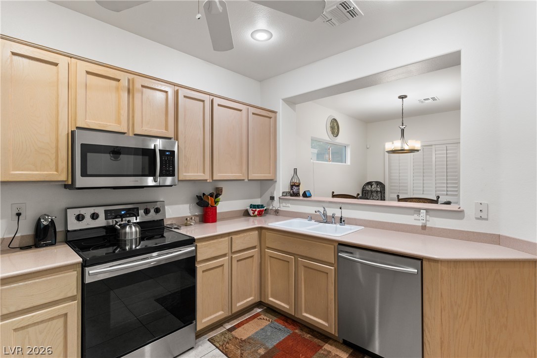 2625 Langford Avenue Property Photo 8