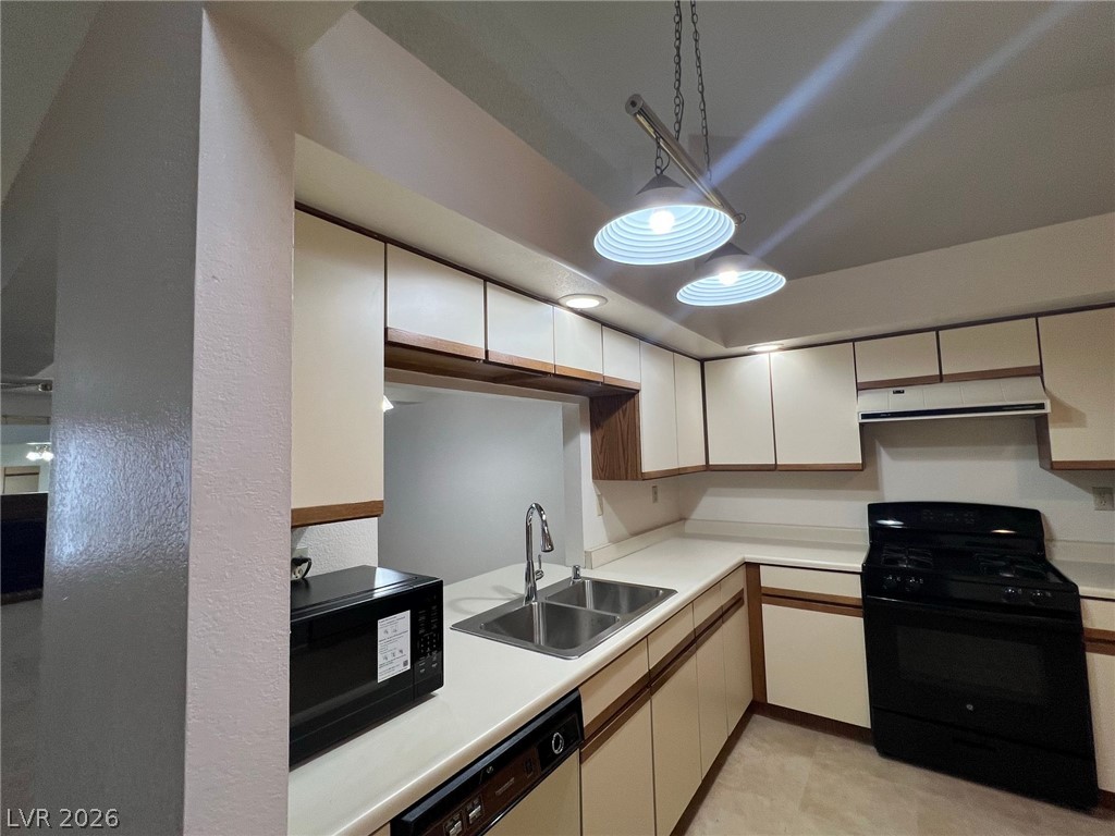 5205 Orchard Hills Avenue Property Photo 4