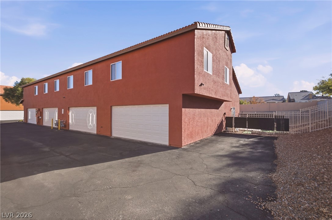 2977 Duxbury Drive Property Photo 11