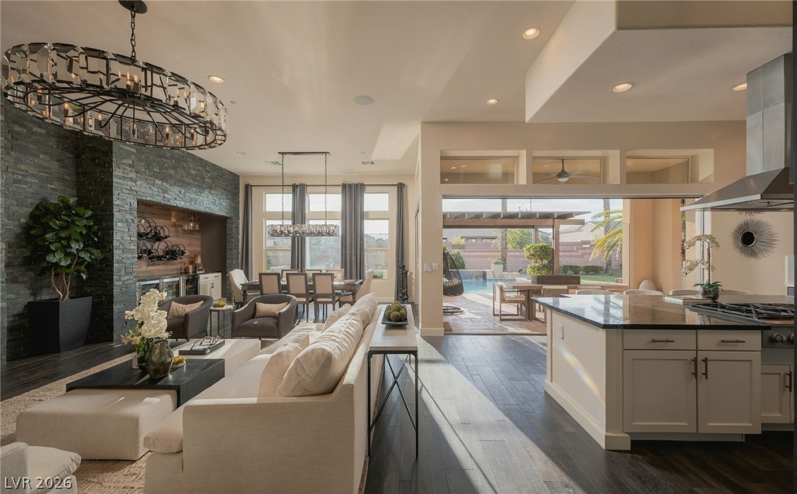 8255 Canyon Tree Court Property Photo 4