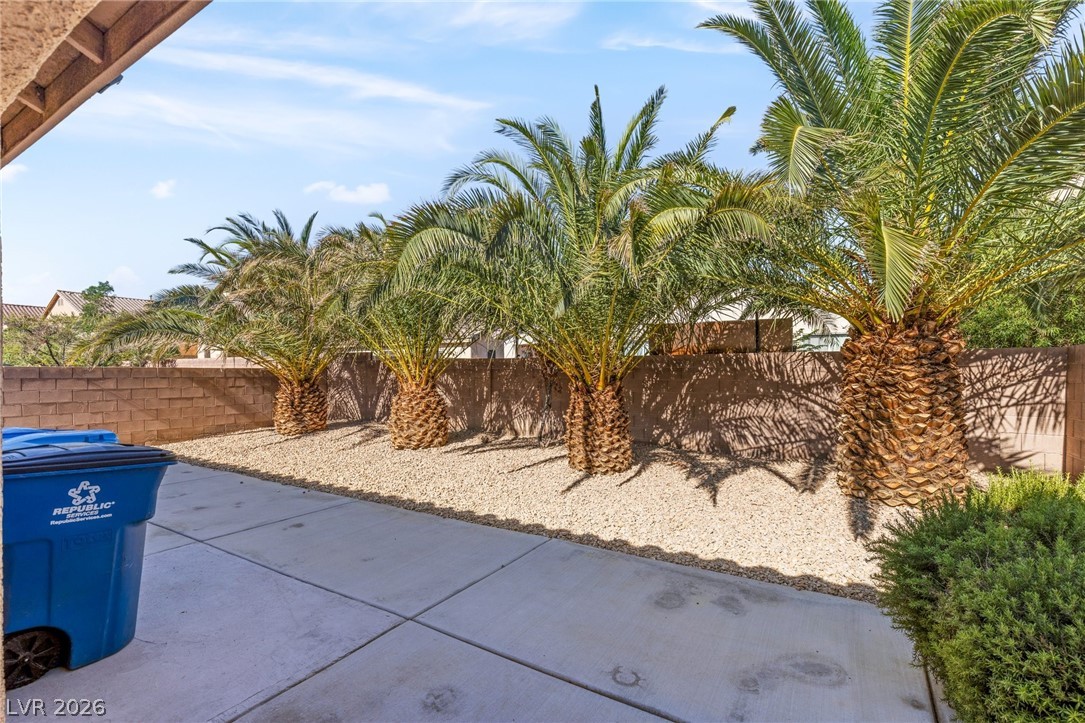 4043 Lilac Creek Court Property Photo 28