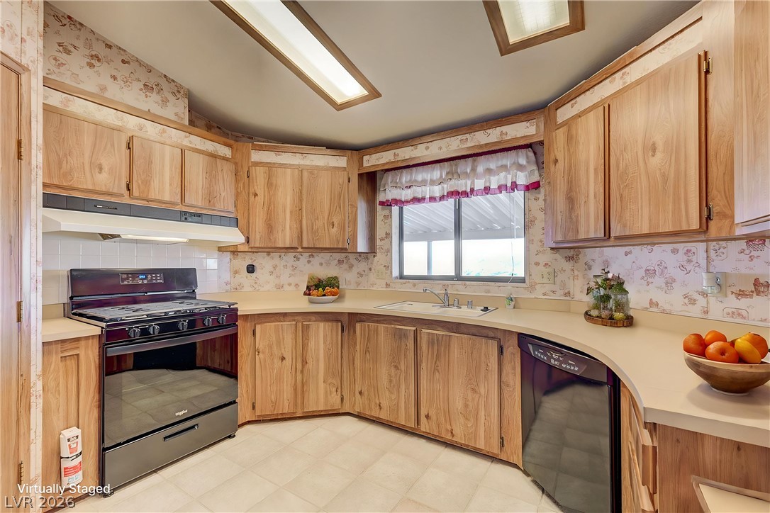 608 Lake Michigan Lane Property Photo 4