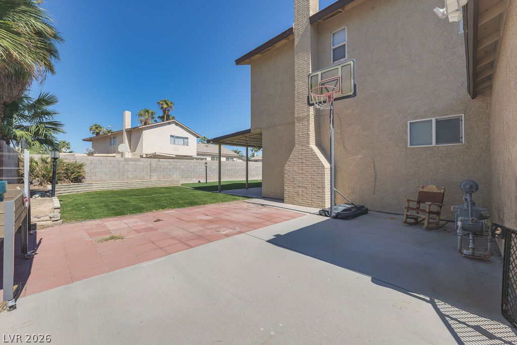 1662 Papaya Court Property Photo 23