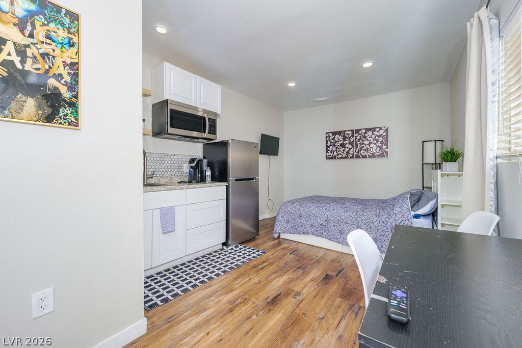 1662 Papaya Court Property Photo 27
