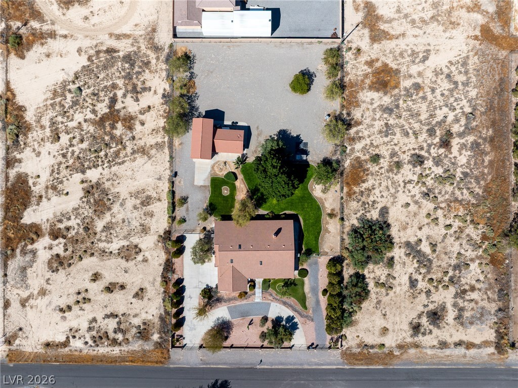 880 West Lupin Street Property Photo 10