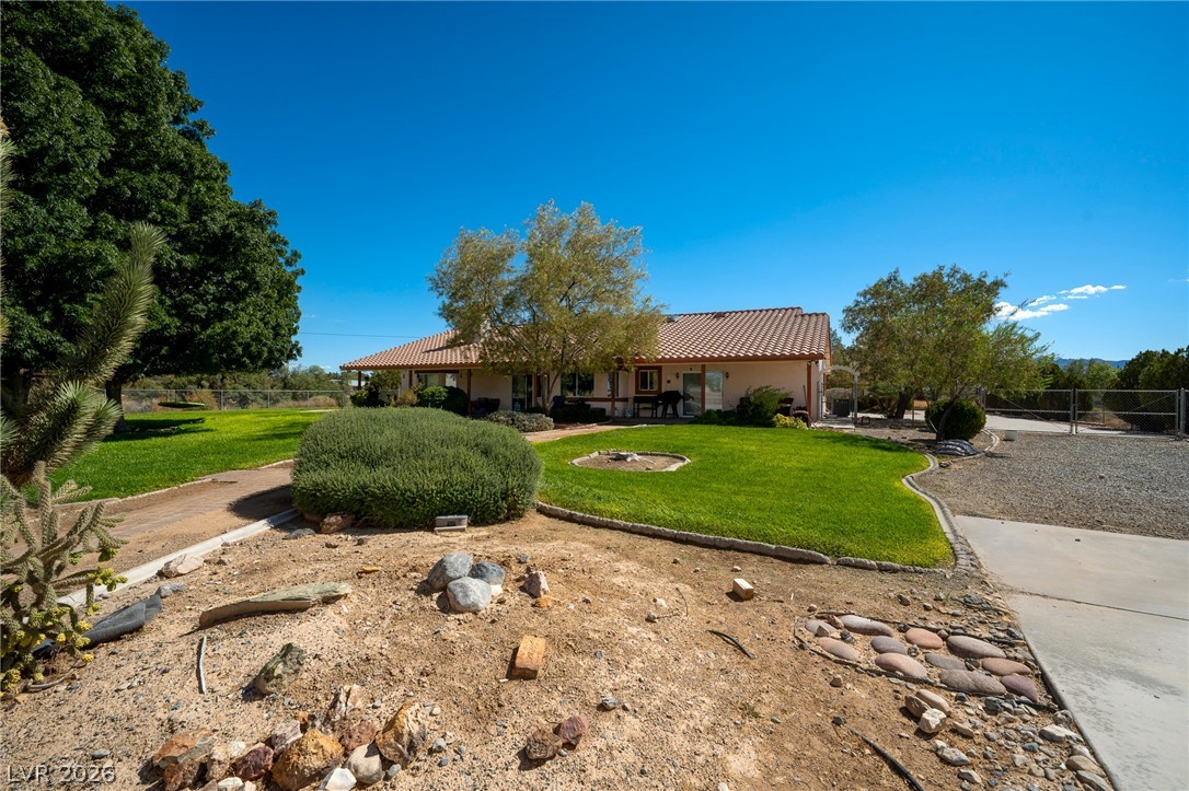 880 West Lupin Street Property Photo 14