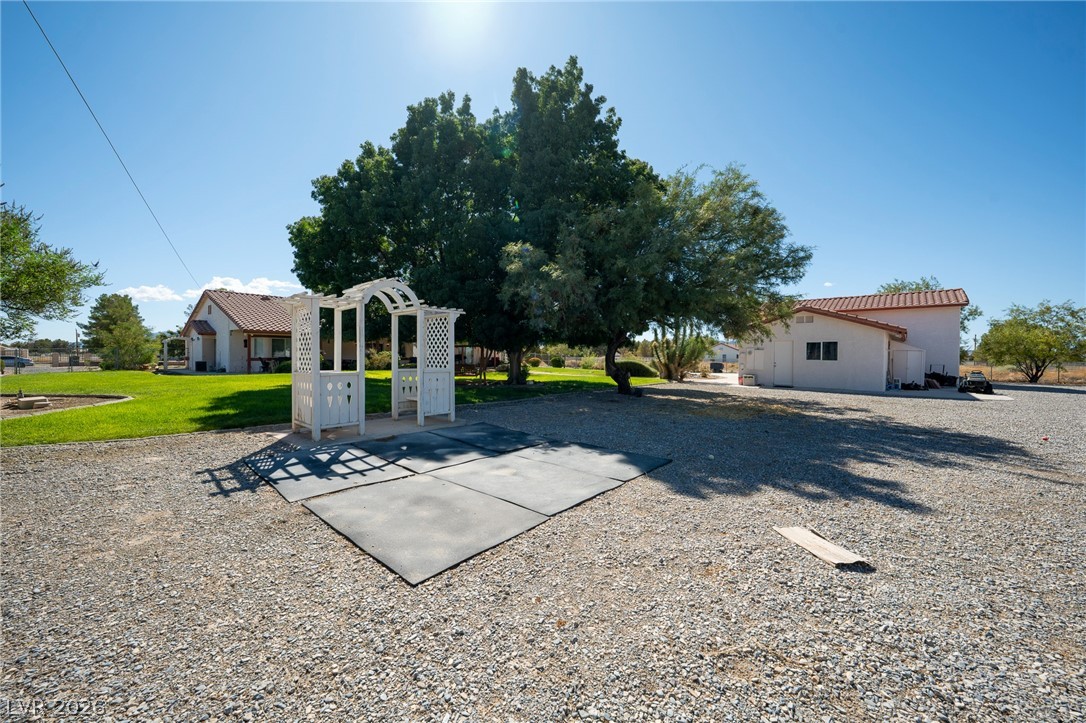 880 West Lupin Street Property Photo 16
