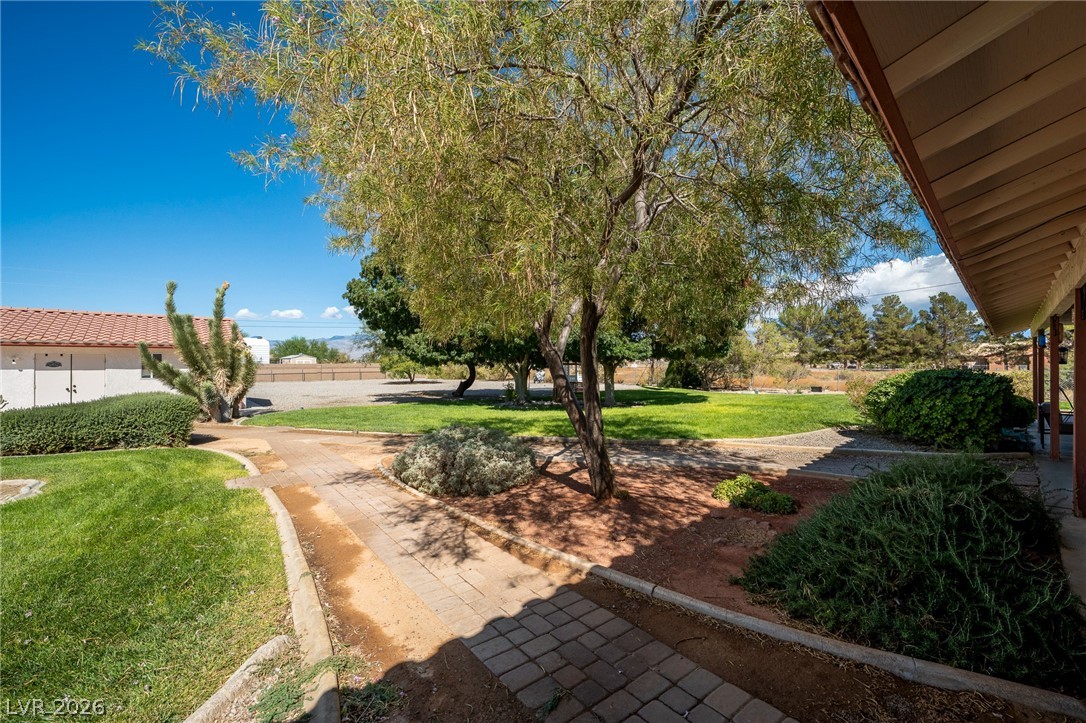 880 West Lupin Street Property Photo 19