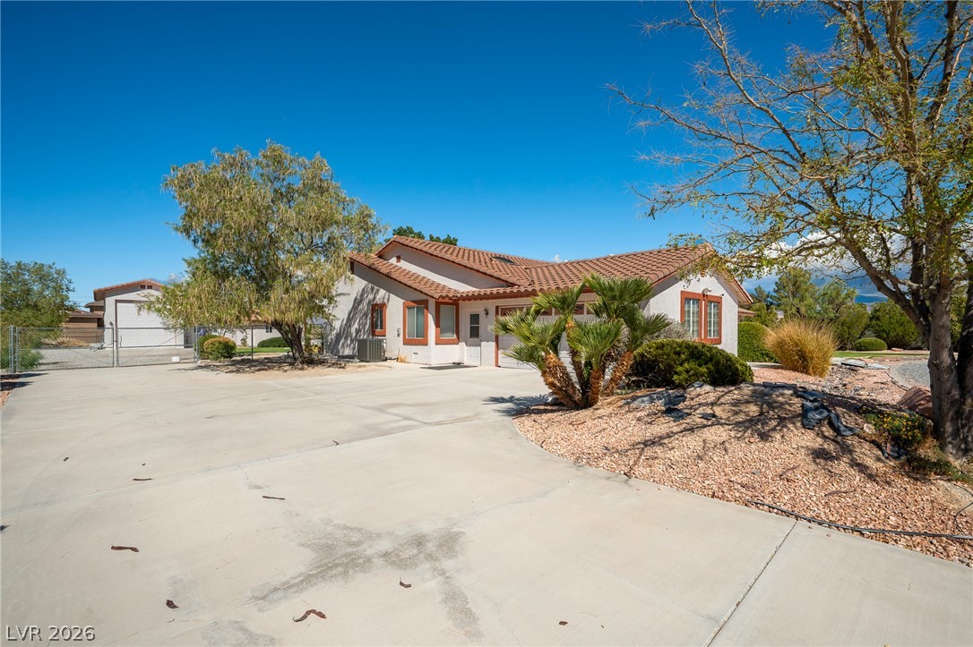 880 West Lupin Street Property Photo 21