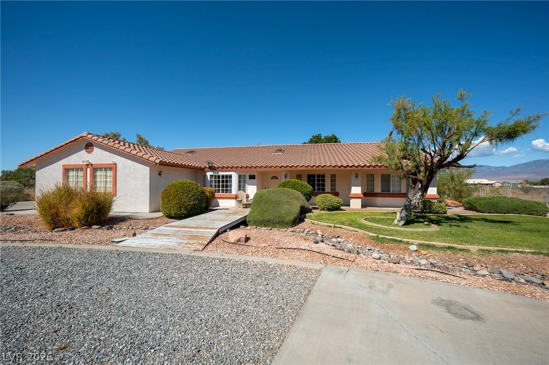880 West Lupin Street Property Photo 24