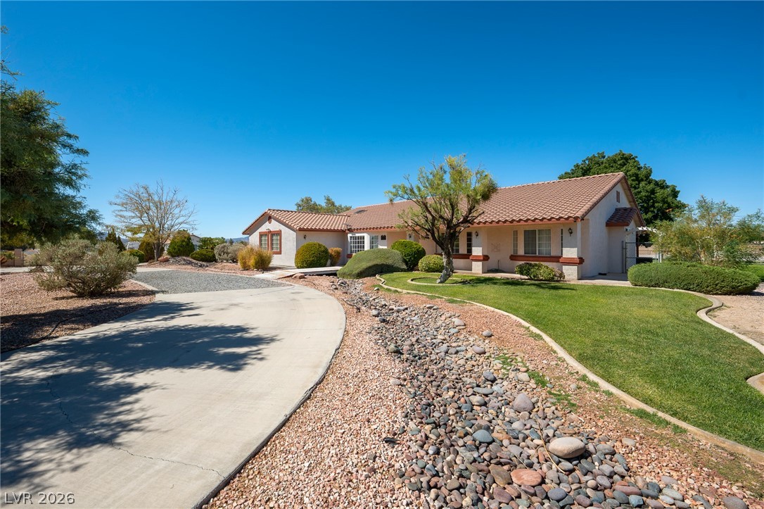 880 West Lupin Street Property Photo 25