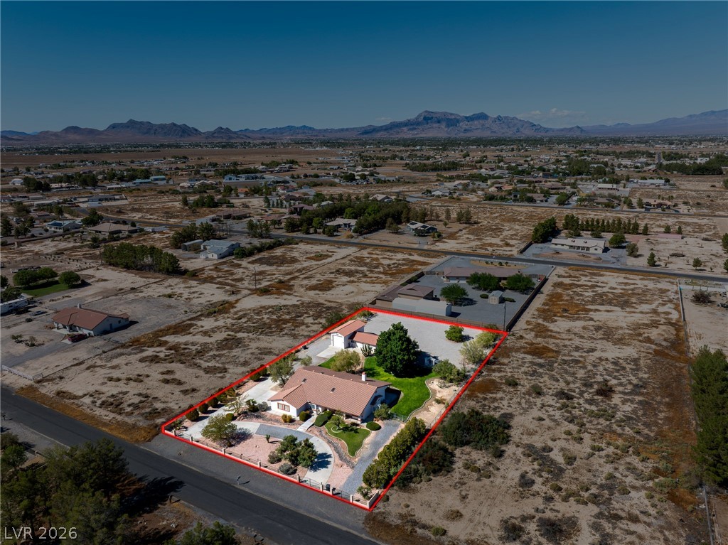880 West Lupin Street Property Photo 31