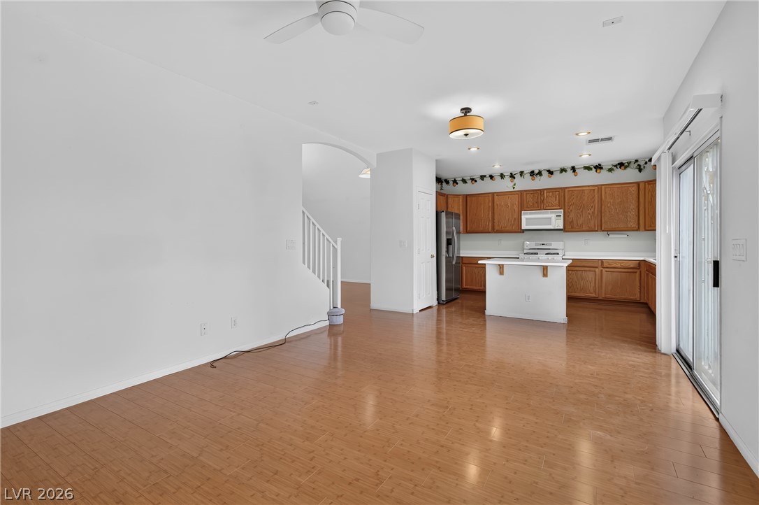 4871 Lionesse Court Property Photo 2