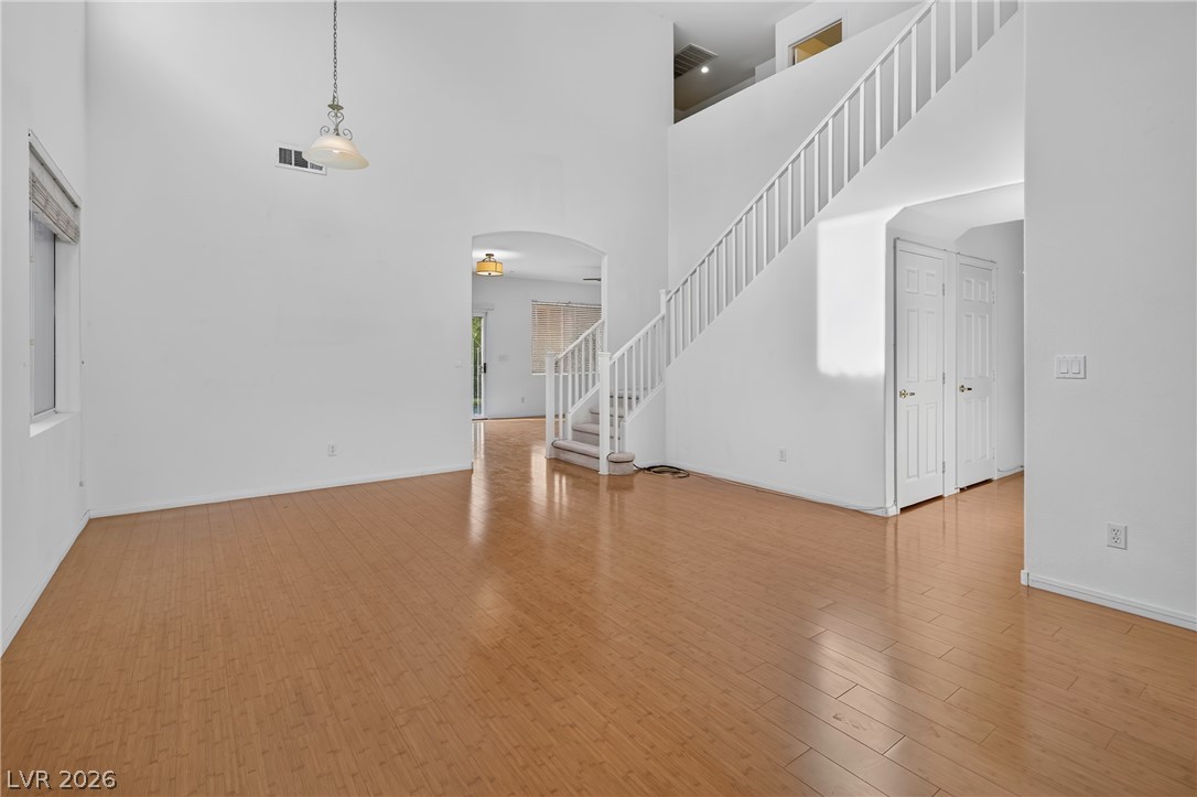 4871 Lionesse Court Property Photo 4