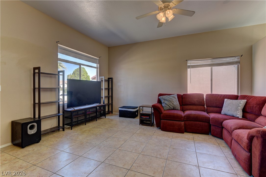 1263 Shimmering Glen Avenue Property Photo 4