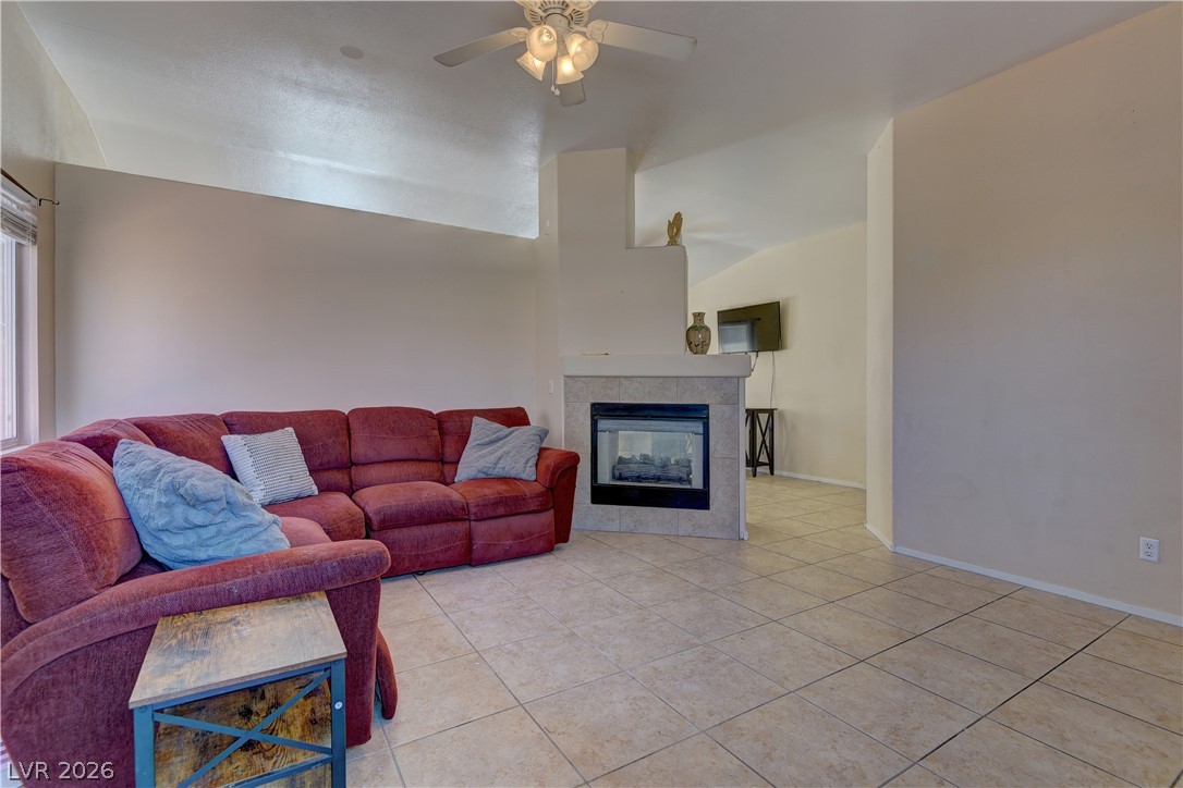 1263 Shimmering Glen Avenue Property Photo 5