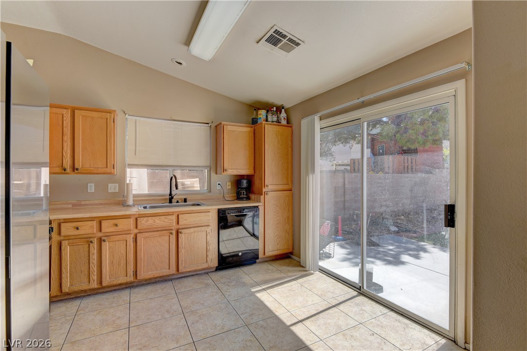 1263 Shimmering Glen Avenue Property Photo 11