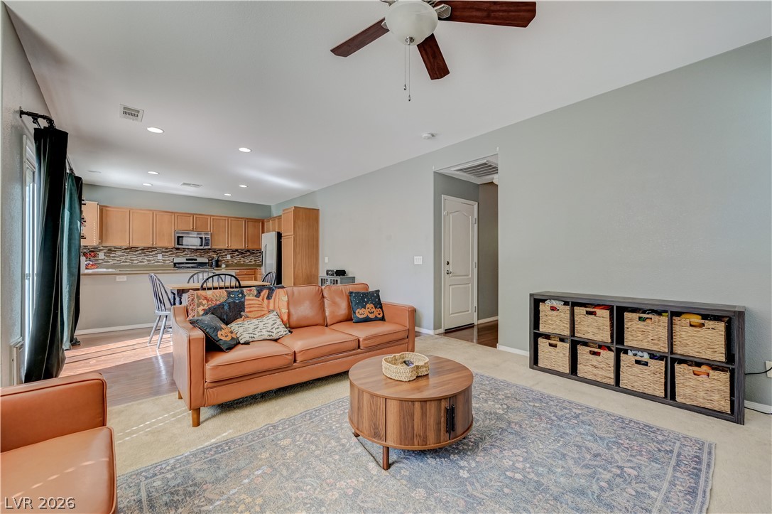 10641 Thor Mountain Lane Property Photo 8