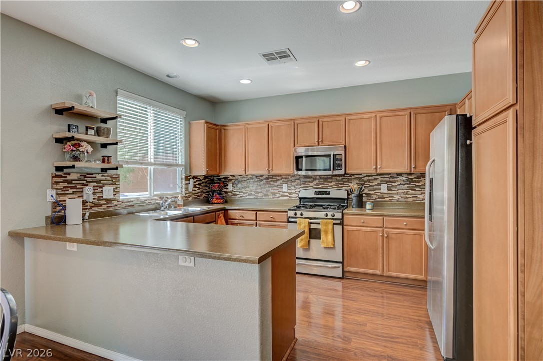 10641 Thor Mountain Lane Property Photo 15