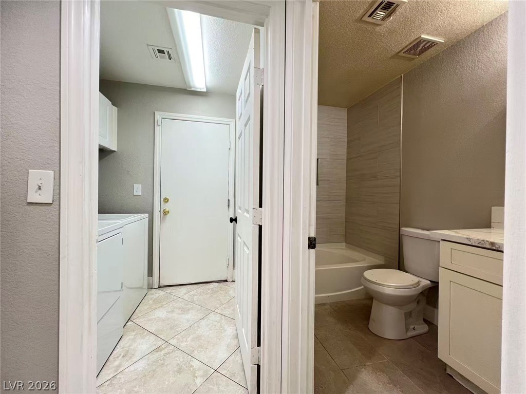 8469 Cavaricci Avenue Property Photo 9
