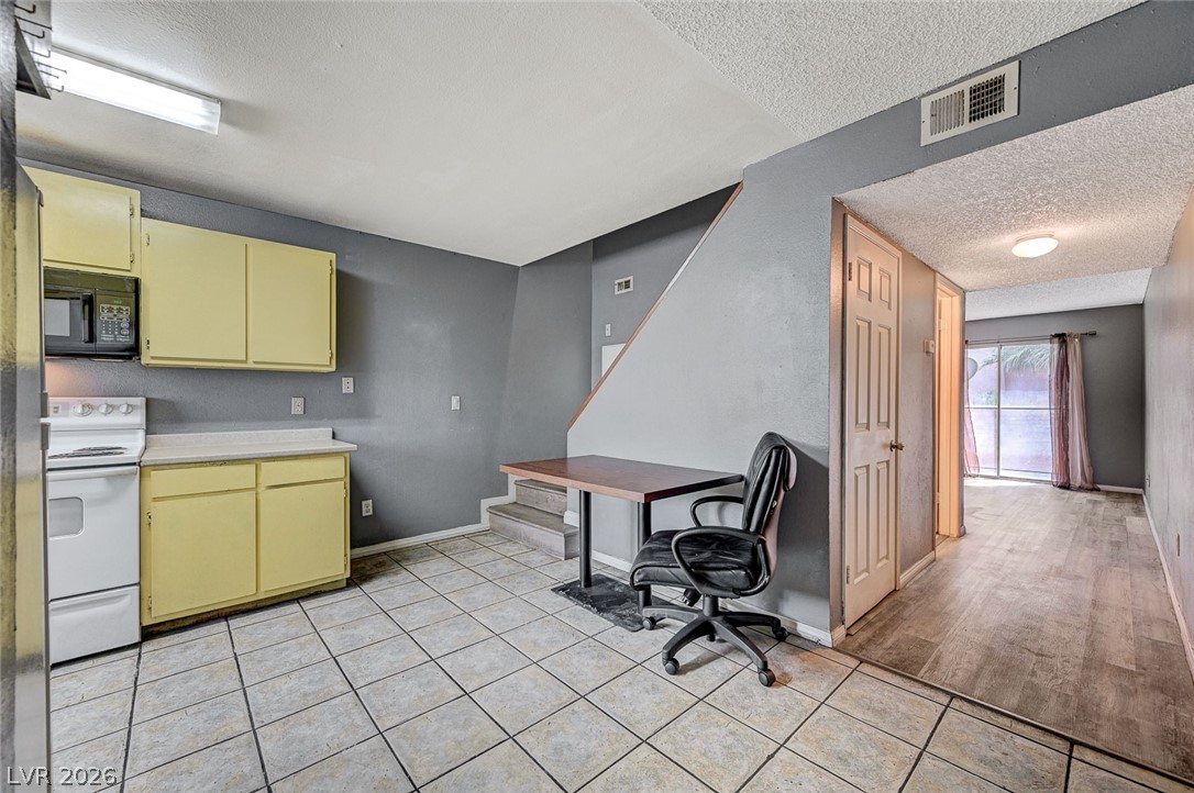 3567 Arville Street 702b Property Photo 13