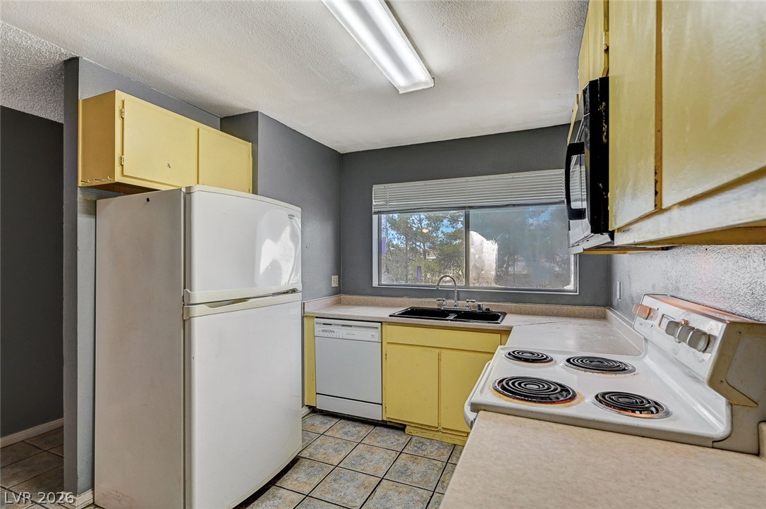 3567 Arville Street 702b Property Photo 23