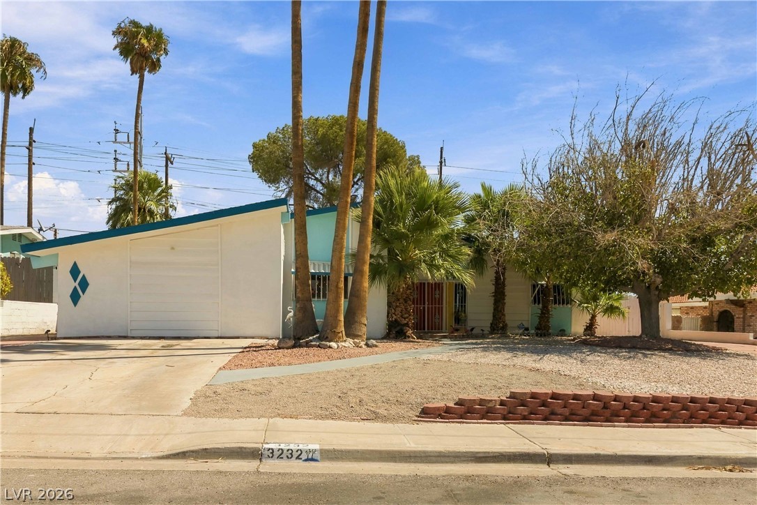 3232 Pawnee Drive Property Photo 1