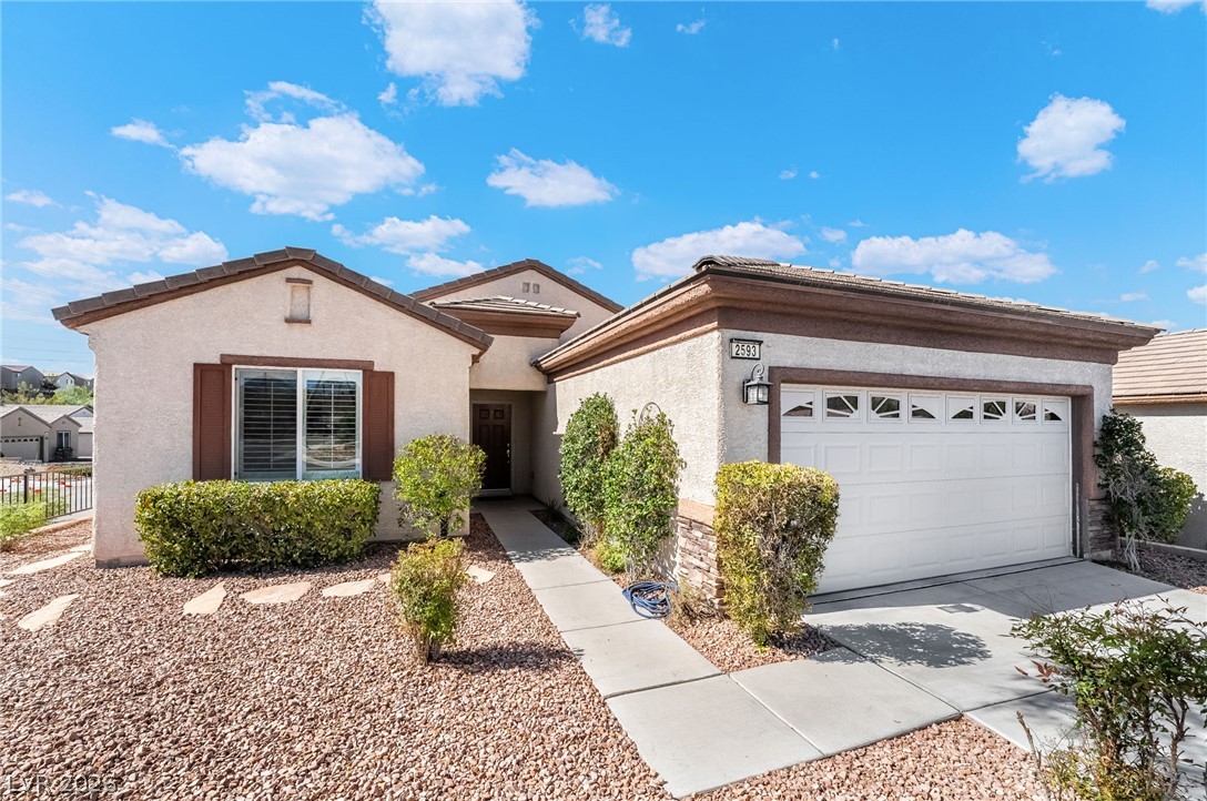 2593 Corvus Street Property Photo 4