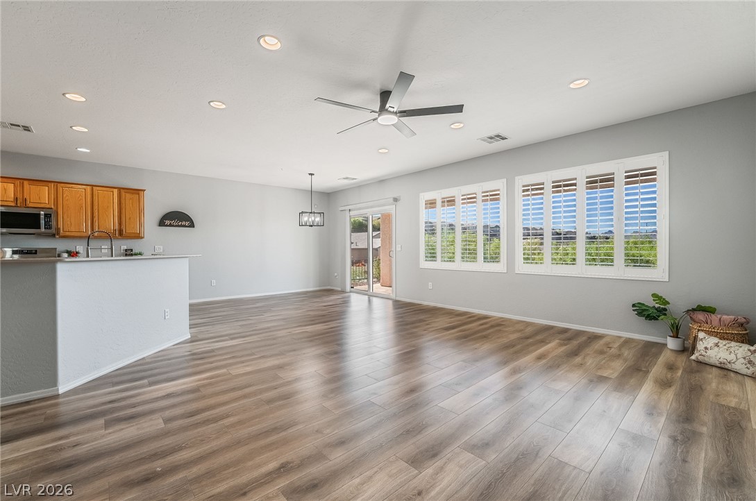 2593 Corvus Street Property Photo 8