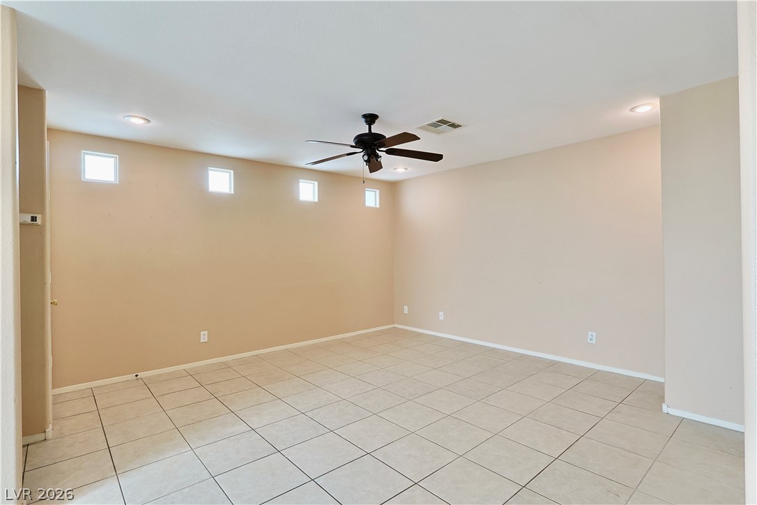 10048 Delicate Dew Street Property Photo 9