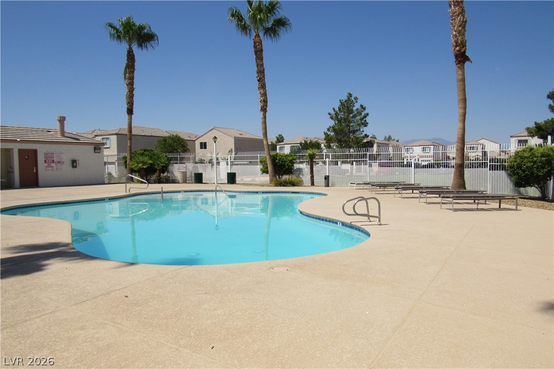 10048 Delicate Dew Street Property Photo 26
