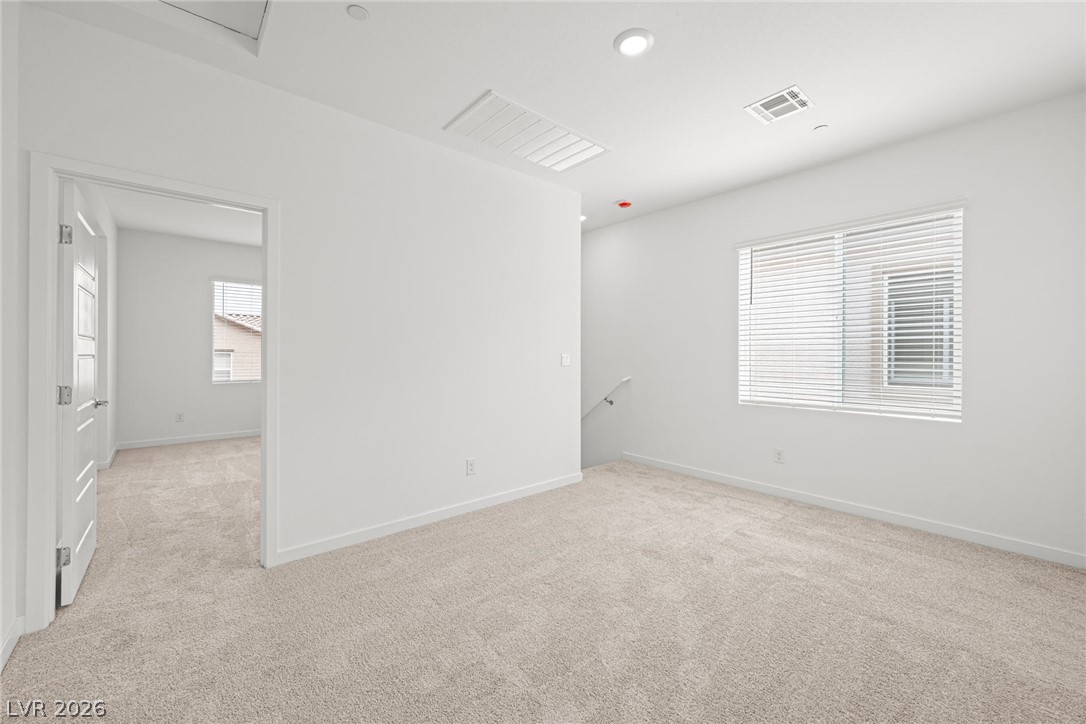 9568 Sagebrush Grove Street Property Photo 11