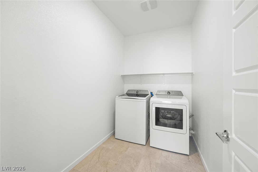 9568 Sagebrush Grove Street Property Photo 12