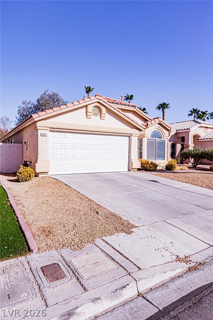 8952 Quarrystone Way Property Photo 2