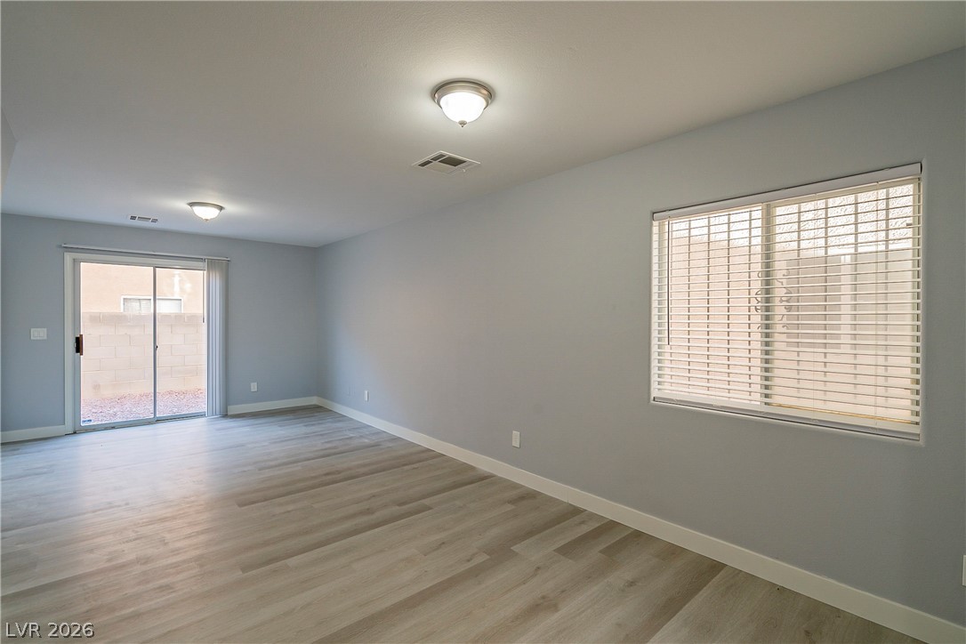 4052 Emerald Wood Street Property Photo 4