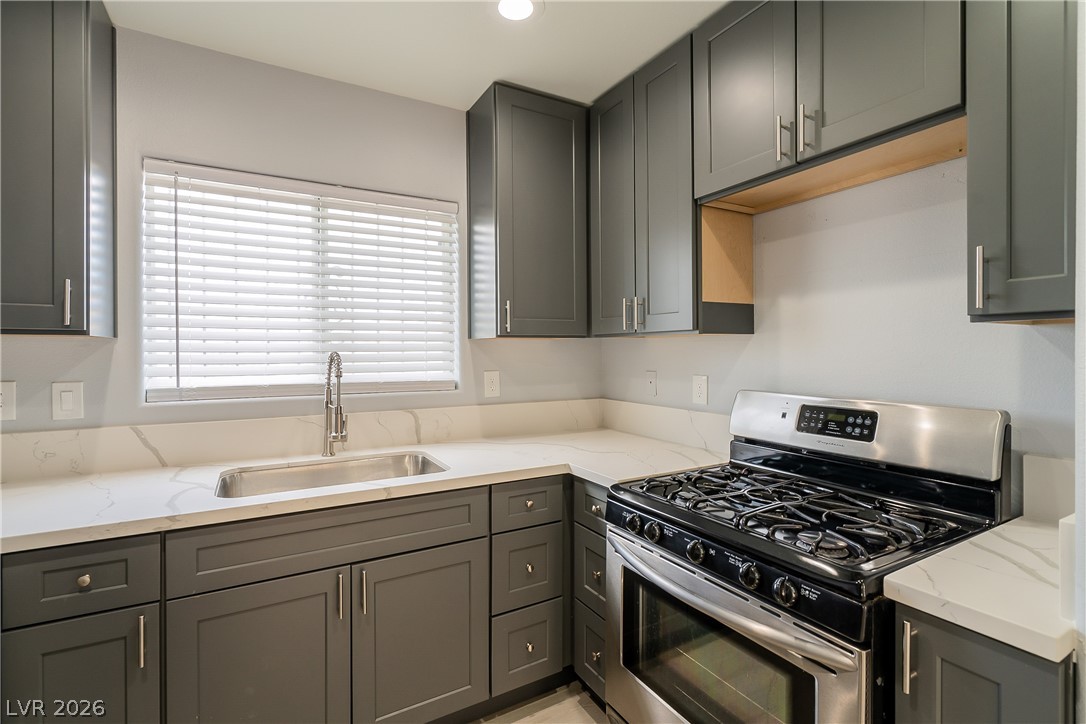 4052 Emerald Wood Street Property Photo 11