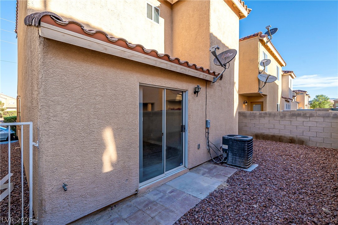 4052 Emerald Wood Street Property Photo 26