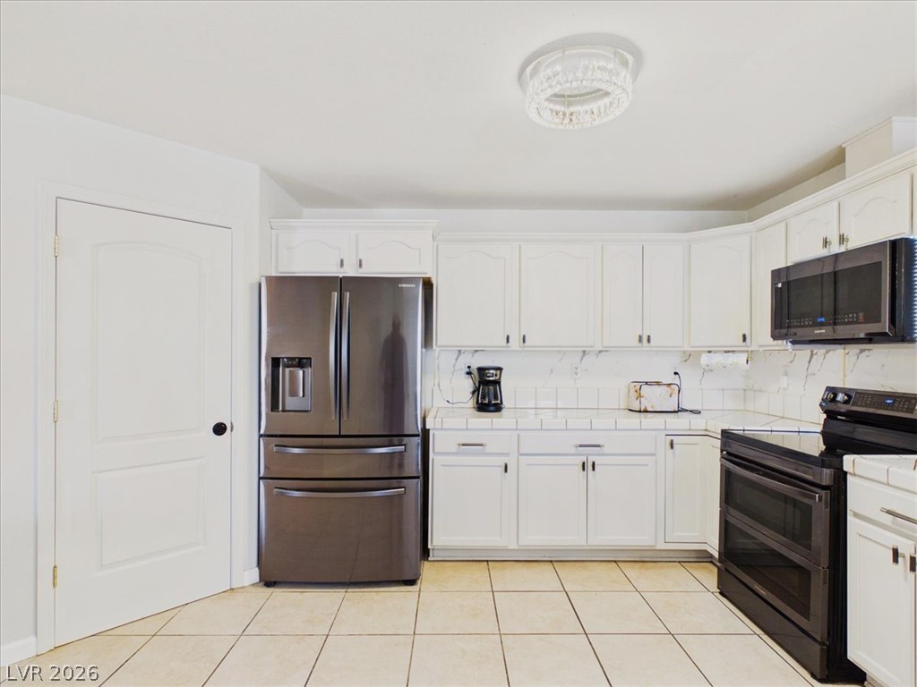 4970 Honey Locust Drive Property Photo 2