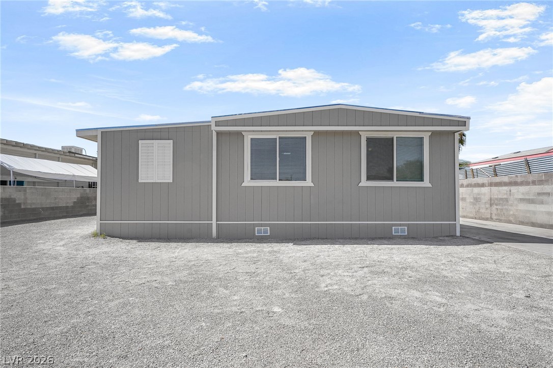 2233 Toiyabe Street Property Photo 4