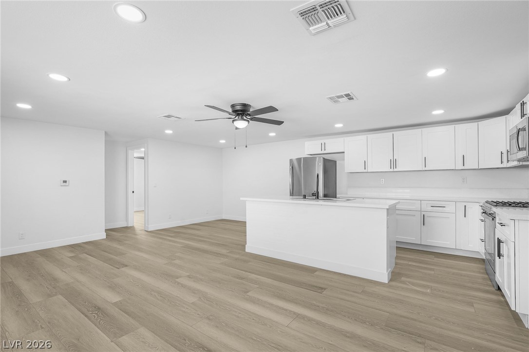 2233 Toiyabe Street Property Photo 12
