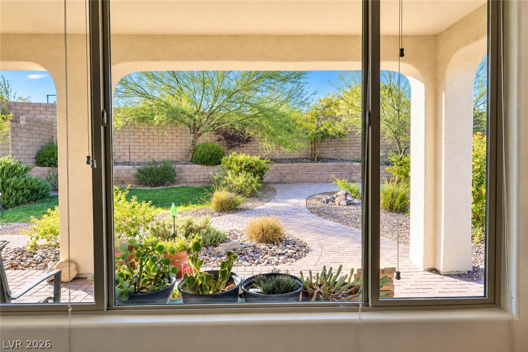 11886 Corenzio Avenue Property Photo 3