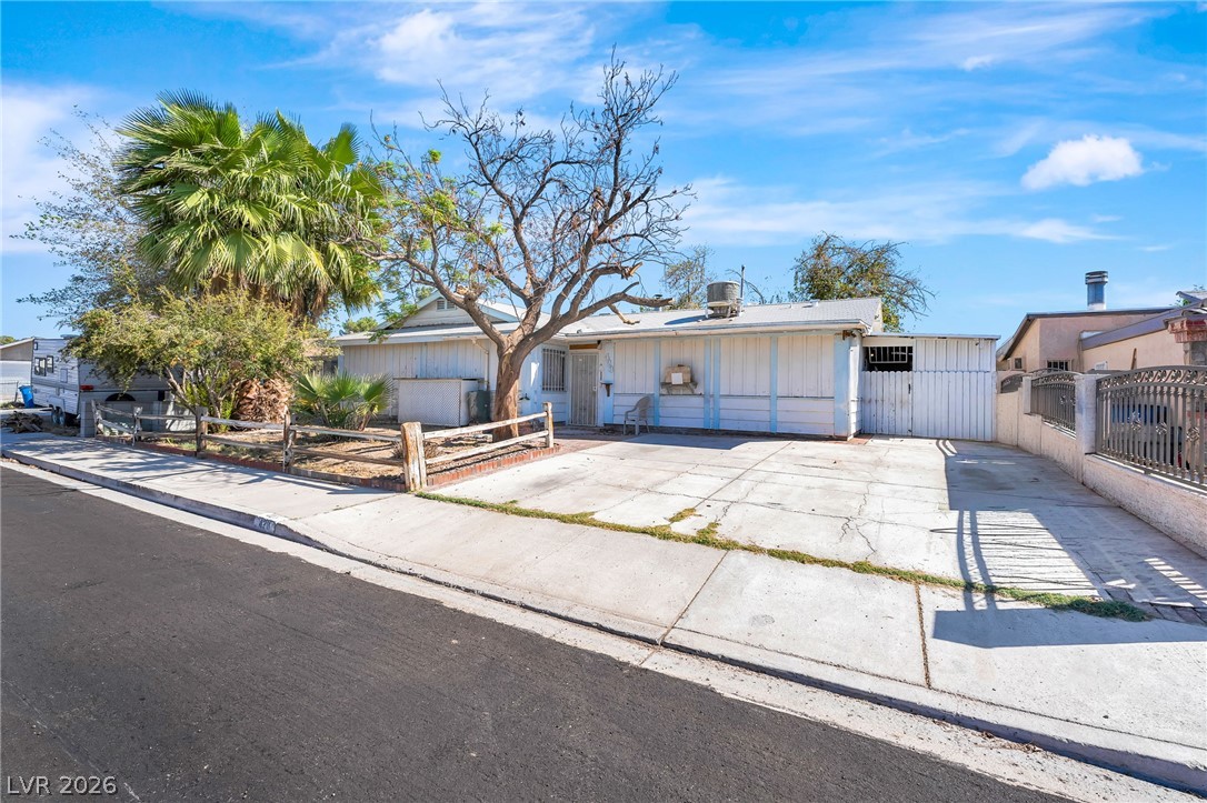 428 Bolsa Drive Property Photo 1
