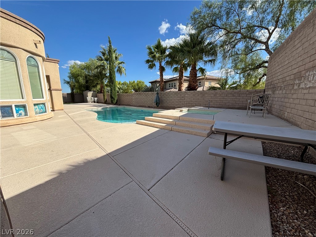 623 Chervil Valley Drive Property Photo 15
