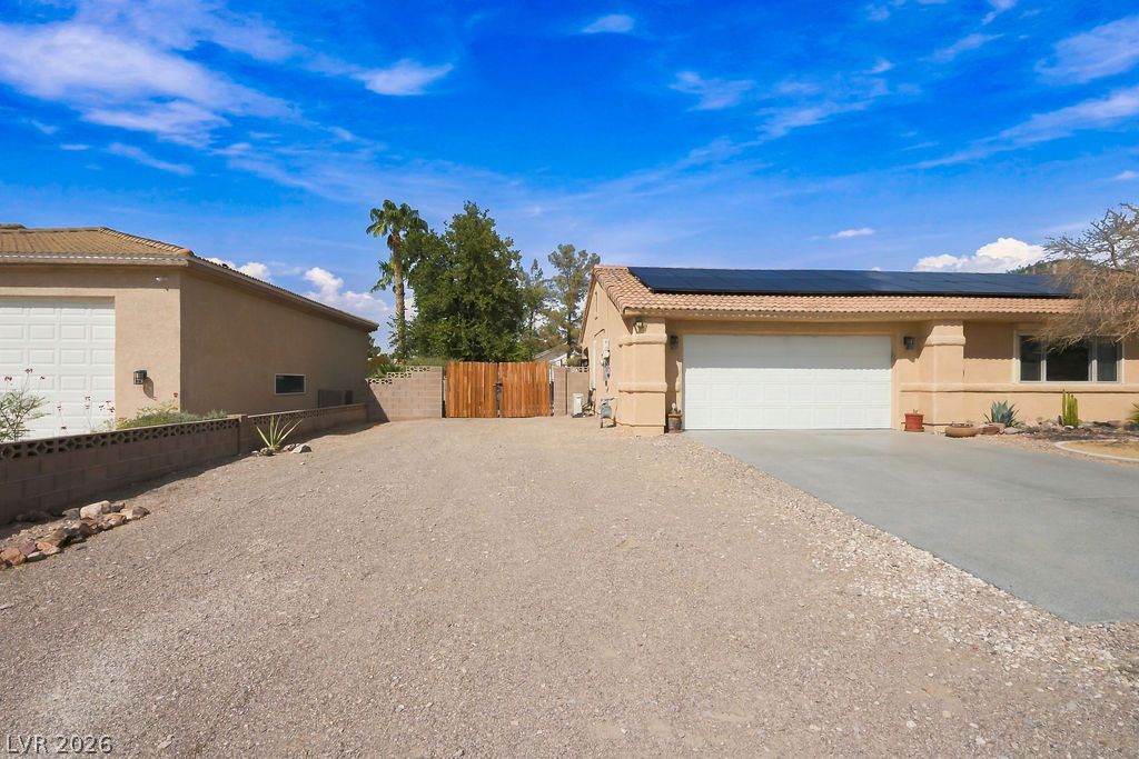 1560 Arabian Drive Property Photo 11
