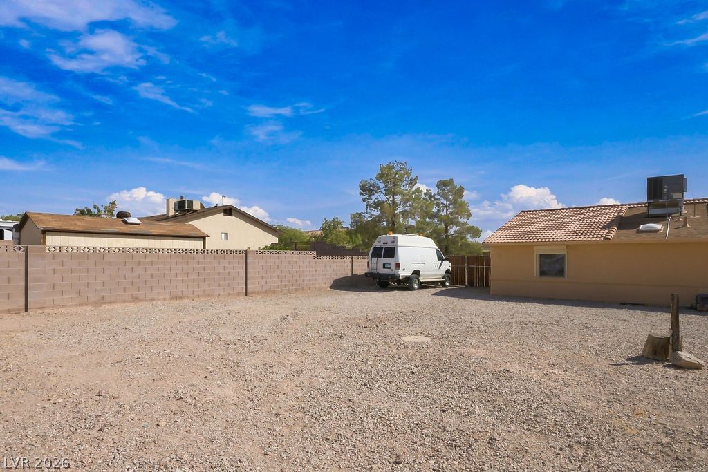 1560 Arabian Drive Property Photo 20