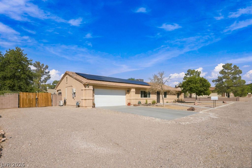 1560 Arabian Drive Property Photo 22